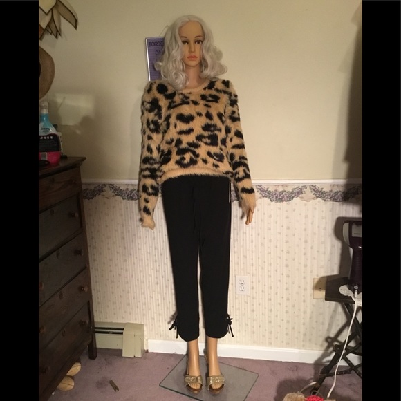 Josh and Arielle black paperbag waist cropped pant - Picture 3 of 7